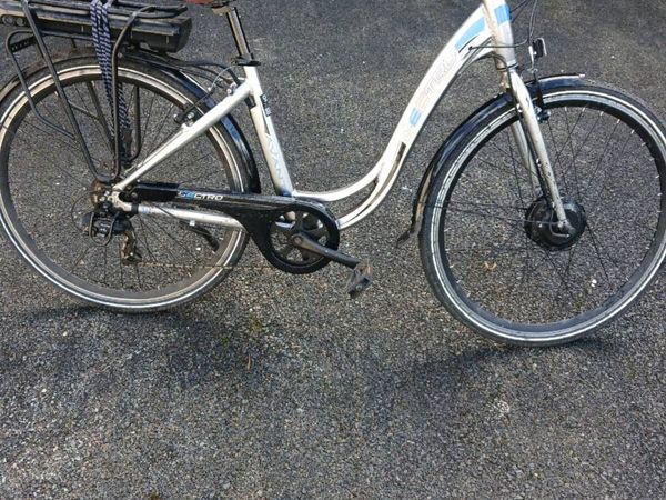 Ladies e bicycle for sale faulty battery - Main image