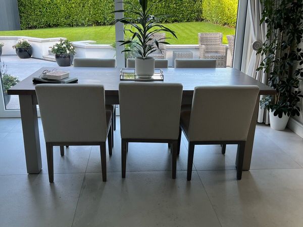 Table and chairs for sale - Main image