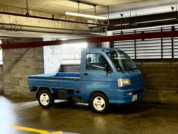 Twin Cam Daihatsu Hijet Kei Truck - Main image