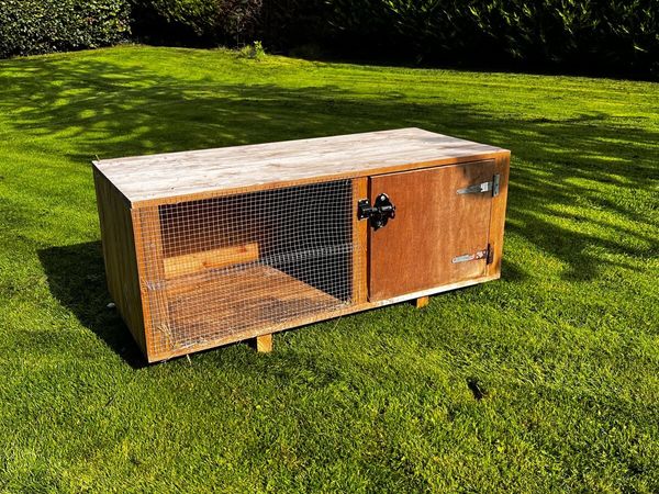 Rabbit / pet hut - Main image