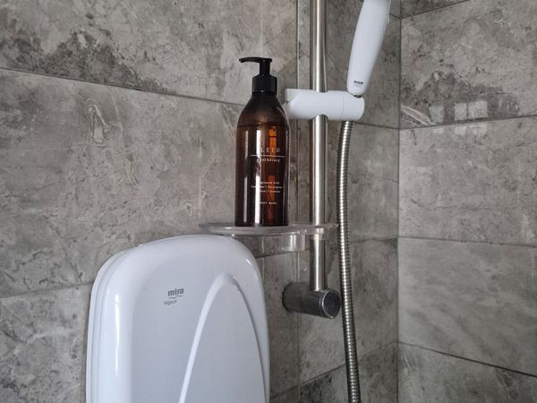 Mira Power Shower and Pump for extra pressure - Main image