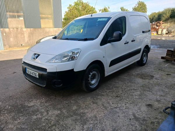 2011 peugeot partner, low miles, just passed test - Main image
