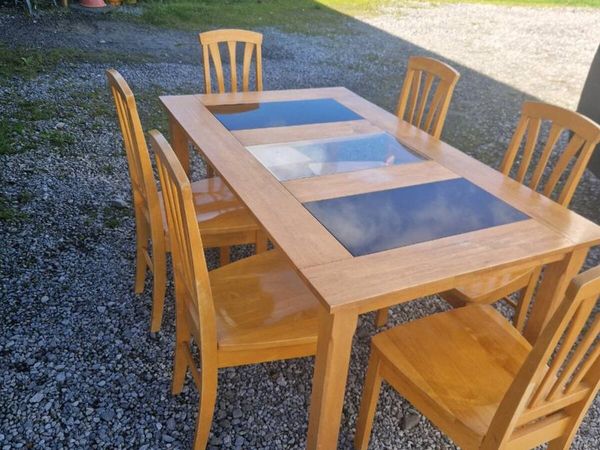Table and 6 chairs  CHEAP €120 - Main image