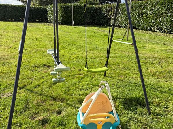 Kids swing and see-saw - Free to take away - Main image