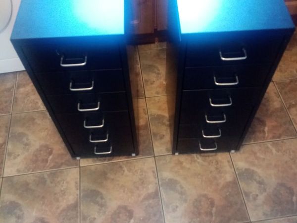 2 matching Cabnets - Main image