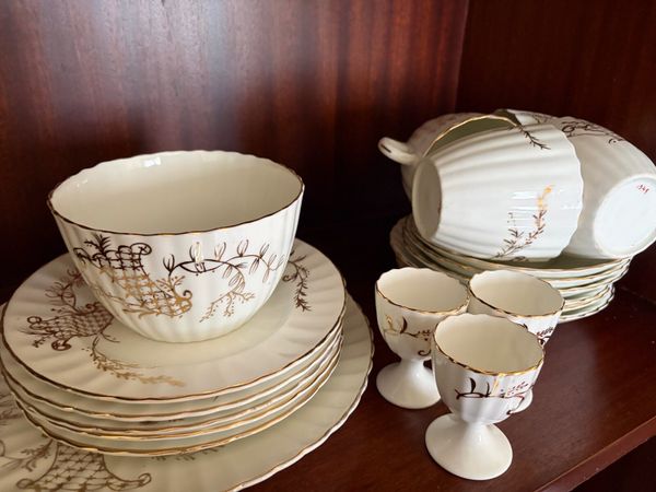 Unmarked Vintage-Style China Tea Set - Main image