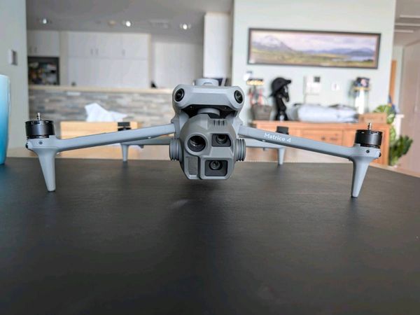 DJI Matrice 4E - Main image