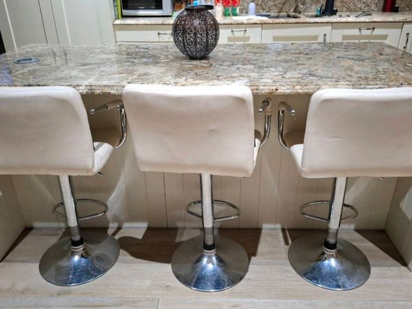 3 cream bar stools - Main image