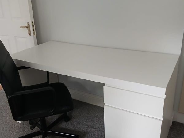New desk - Main image