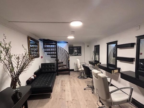 Salon furniture - Main image