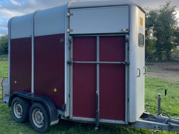 505 Ifor Williams Horse Box - Main image