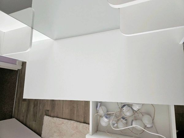 Vanity table - Main image