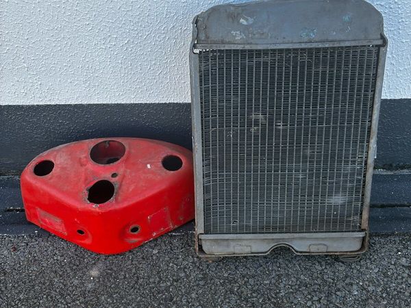 Radiator for 35 or 35x and a dash for 35 or 35x - Main image