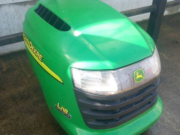 John deere bonnet for sale - Main image