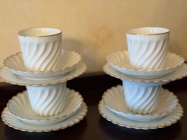 Vintage Scalloped Tea Cups, Saucers & Side Plates - Main image