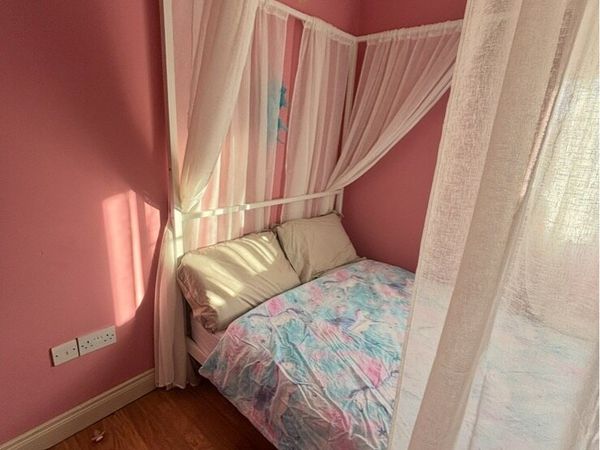 Four poster double bed - Main image