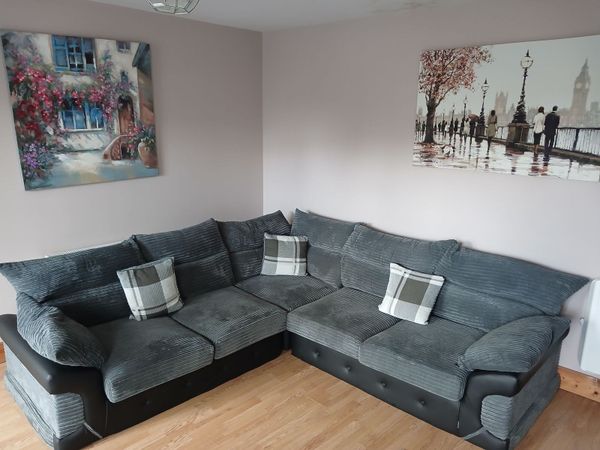 V shaped  corner sofa - Main image