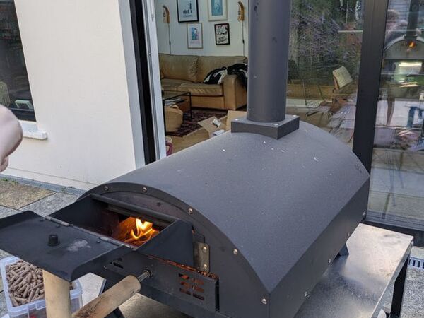 outdoor pizza oven - Main image