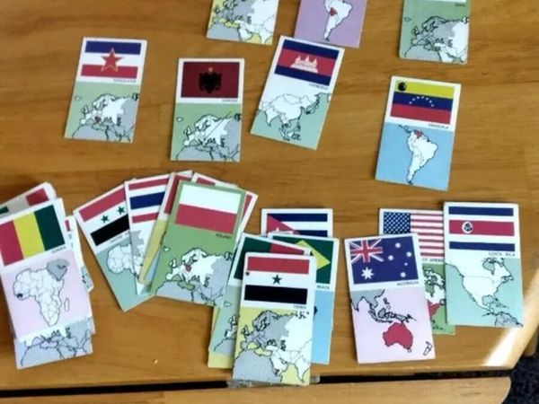 Early 1960's World flag cards - Main image