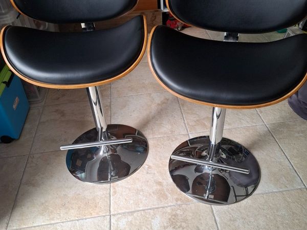 2 Bar stools - Main image