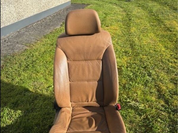 Car seats - Main image