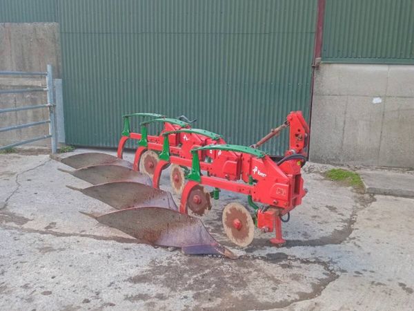 Kverneland 4 furrow vary width plough - Main image