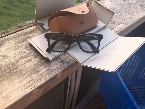 Ray-Ban Meta Wayfarer Gen 2 – Matte Black / Transi - Main image
