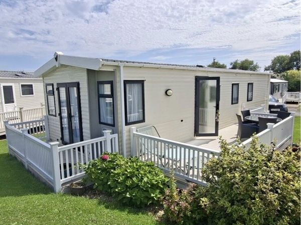 NEW IN 💫3 x Bedroom @ Broomfield Mobile Homes - Main image