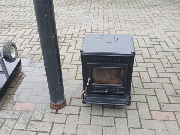 Wood burning stove with hearth - Main image