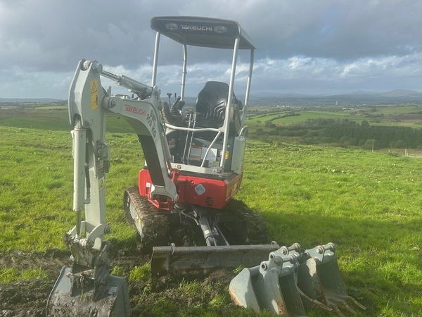 Takeuchi TB217 1.7T digger - Main image
