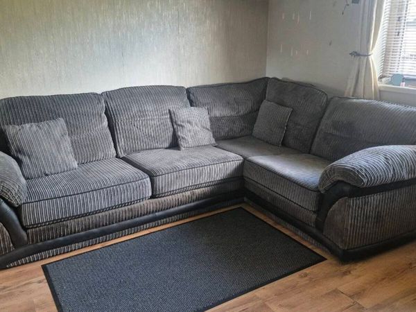 Lovely corner sofa - Main image
