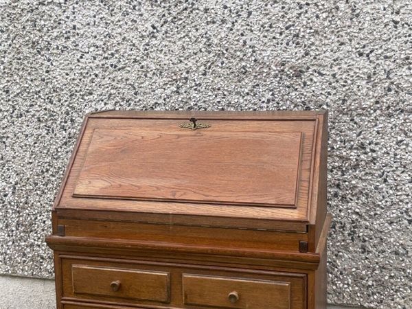 Classic Style Dresser - Main image