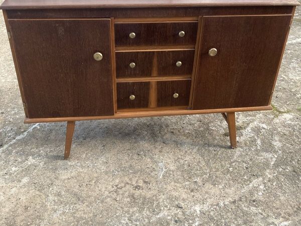 Wooden dresser - Main image