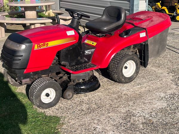 Ride on lawnmower - Main image
