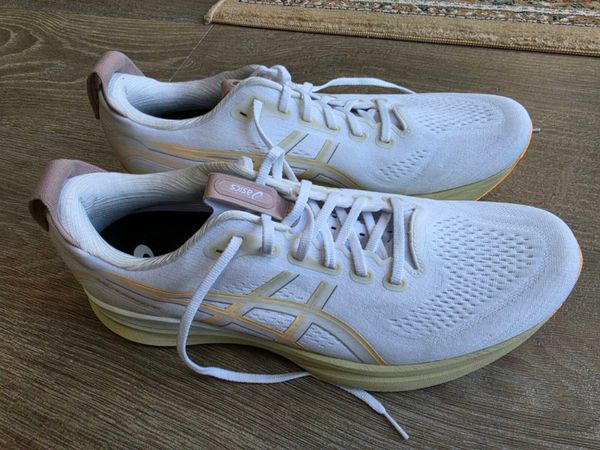 Brand New ASICS Gel-Kayano 32 - UK 13, EU 49 - Main image