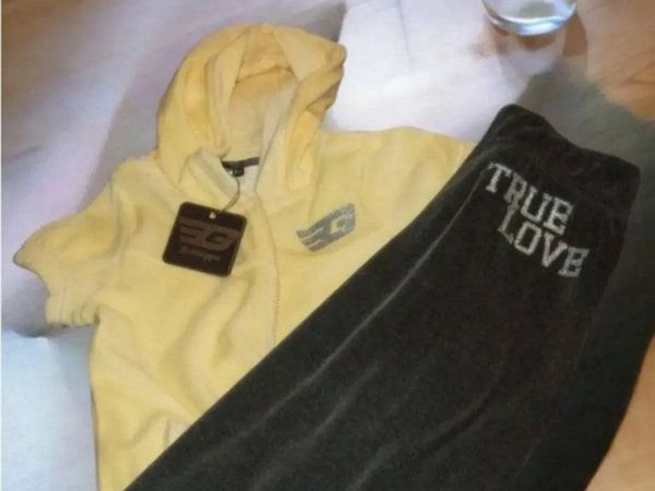 Vintage BNWT Goldigga Trackie 5/6 Years - Main image
