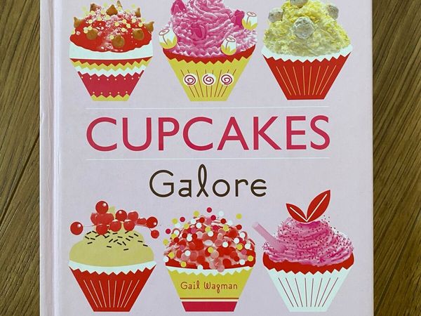 Cupcake 🧁 Galore Recipe Book by Gail Wagman - Main image