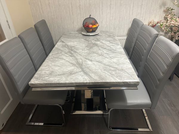 Dining table & 6 chairs - Main image