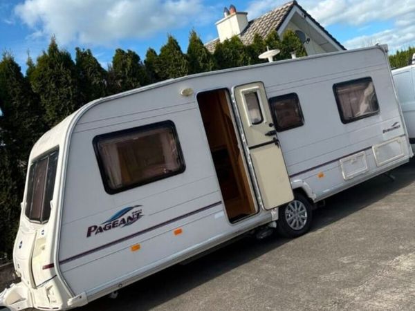 Bailey pageant burgundy set bed caravan - Main image