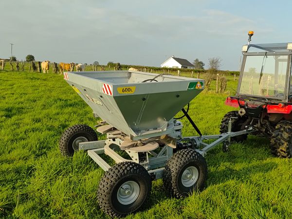 Fertiliser spreader Tolmet - Main image