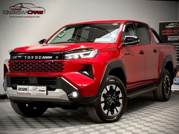 Toyota Hilux INVINCIBLE 2.8 // BRAND NEW // CRIMSO - Main image