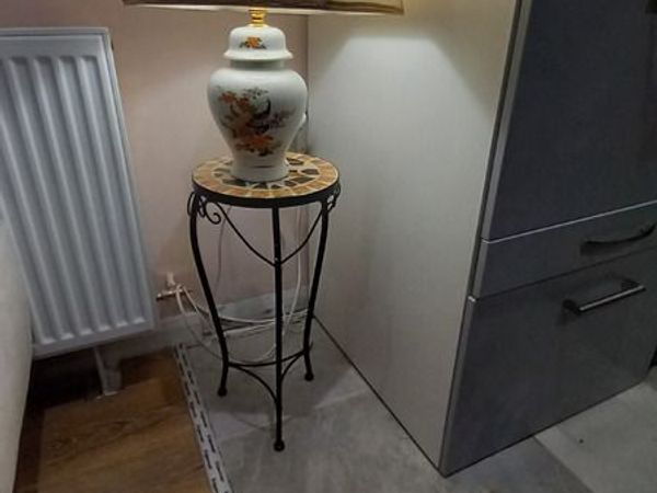 Lamp Gorgeous Chinoiserie Ginger Jar-Vintage Table Lamp  Porcelain Peacock Floral Motif Pristine Gold Gilt - Main image