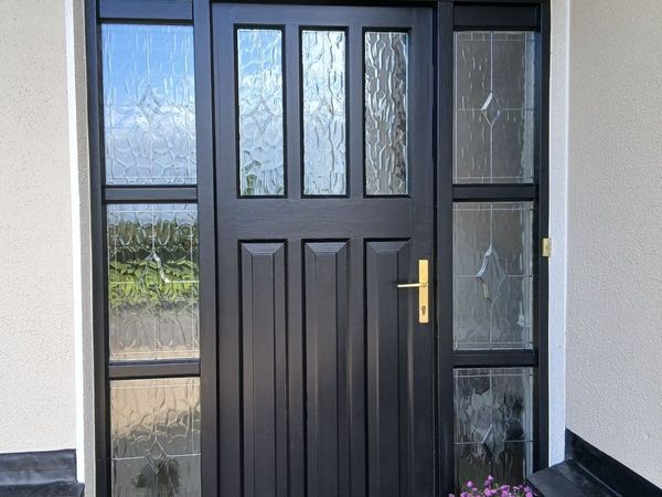Front door - Main image