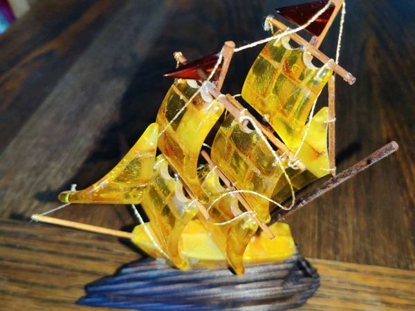 RARE, 14TH VIKING CENTURY AMBER, 10"Tall Boat ! - Main image