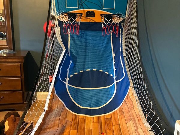 Indoor basketball acade - Main image