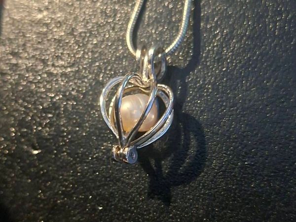 18k White Gold Plated Heart-cage Pearl Pendant - Main image