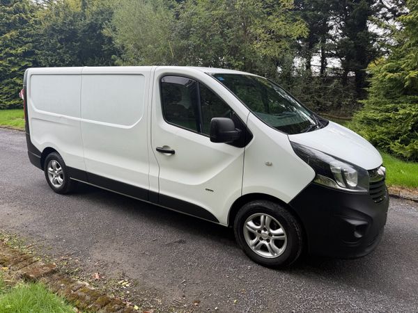 2015 Opel Vivaro LWB 1.6 CDTI - Main image