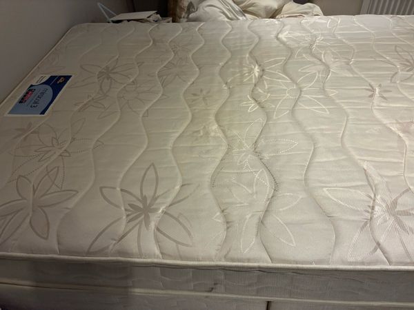 Silent night divan bed and mattress - Main image
