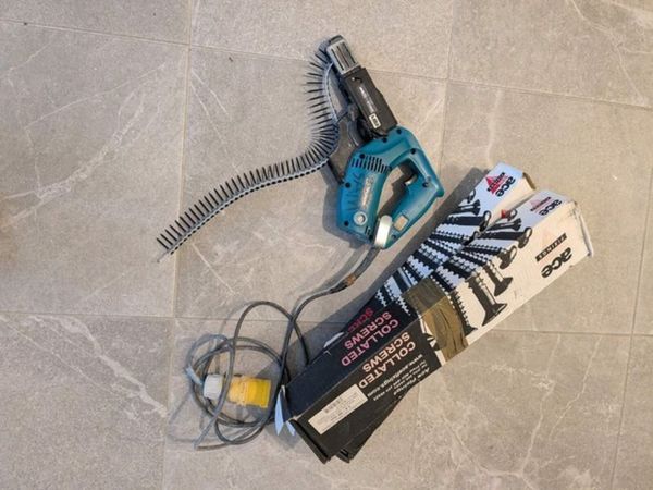 Makita 6833 Collated Screw Gun + Case + Screws - Main image