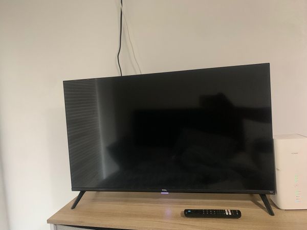 TCL 32" TV with fire stick and Alexa voice control - Main image